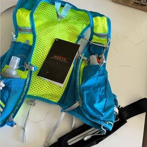 Inov-8 Women's Hydration Vest - Turquoise/Neon Yellow